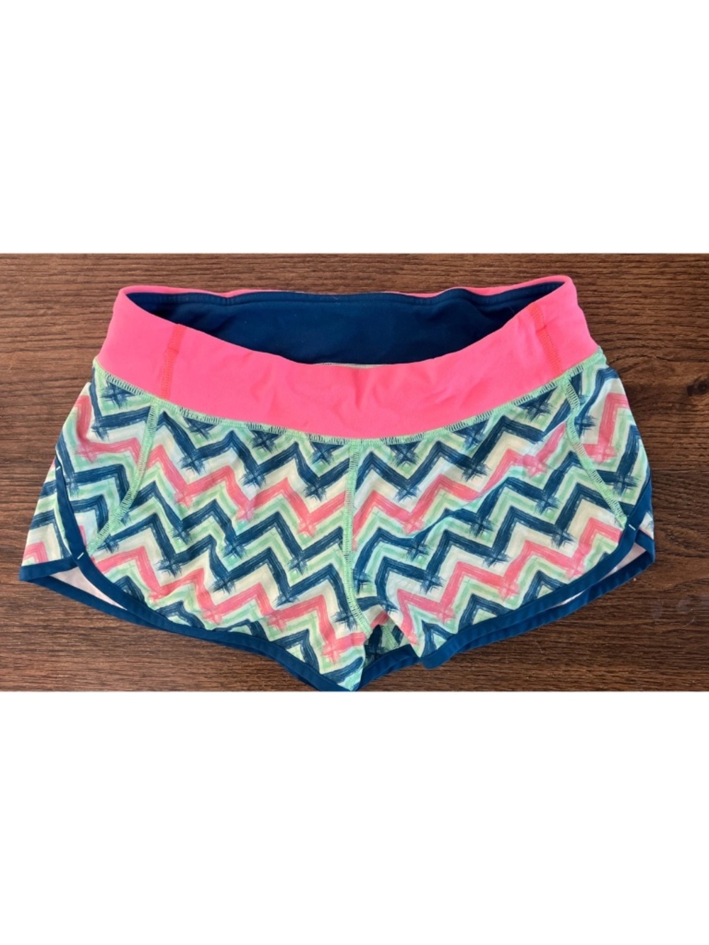 Ivivva by Lululemon Girls Chevron Shorts Size 14 Multicolor